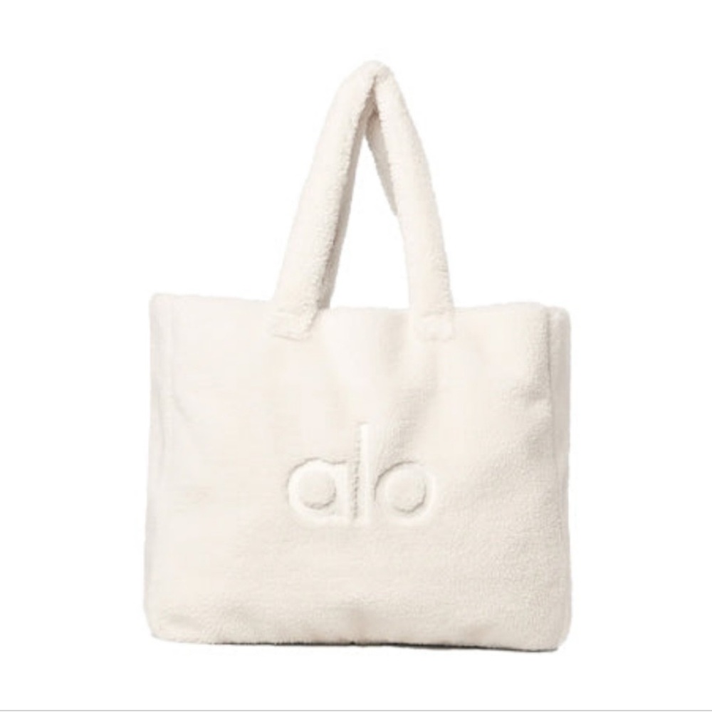 Alo Foxy Sherpa Tote in Ivory